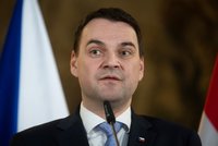 Noční SMSky Macinky na Hrad: Policie je řeší. Obdržela podnět od Pavlovy kanceláře