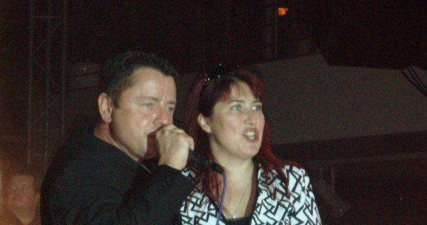 Petr Muk na fotce s Denisou Hlavovou, 1.11. 2008