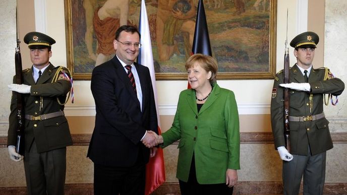 Petr Nečas, Angela Merkelová