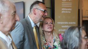 Petr Nečas po rozvodu s Janou: Překvapili na Klausově oslavě, přišli společně (18.6.2026).