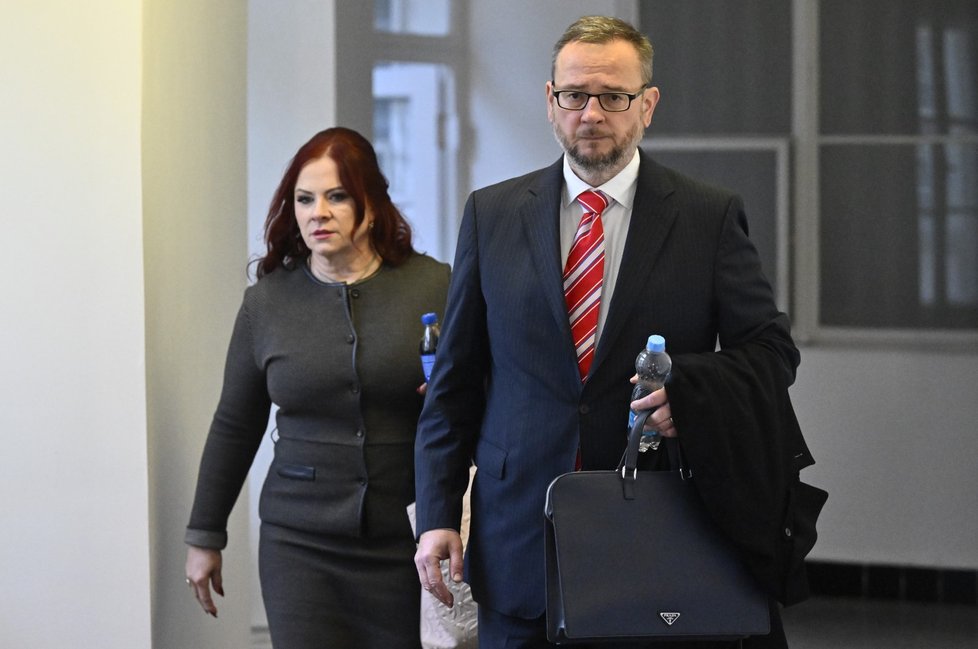 Expremiér Petr Nečas a Jana Nečasová. Expremiér Petr Nečas a Jana Nečasová.