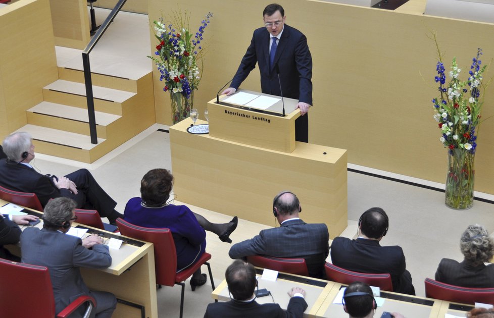 Za svůj proslov před bavorským parlamentem sklidil Nečas potlesk vestoje