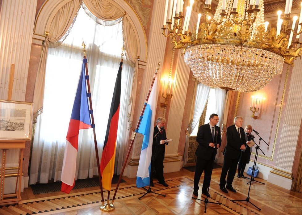 Premiér Nečas se stal prvním českým předsedou vlády, který vystoupil před bavorským parlamentem