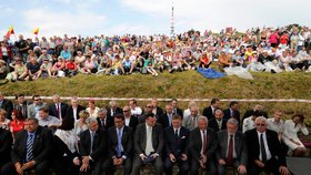 Na setkání na Velkou Javořinu dorazili politici, ale i stovky Čechů a Slováků