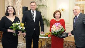 Ve stejné sestavě se u novoročního oběda v Lánech sešel prezident a premiér s partnerkami už podruhé.