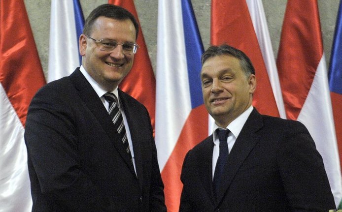 Petr Nečas, Viktor Orbán