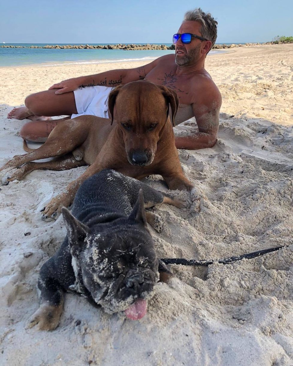 Petr Nedvěd si rád užíval pohodu na pláži v Miami