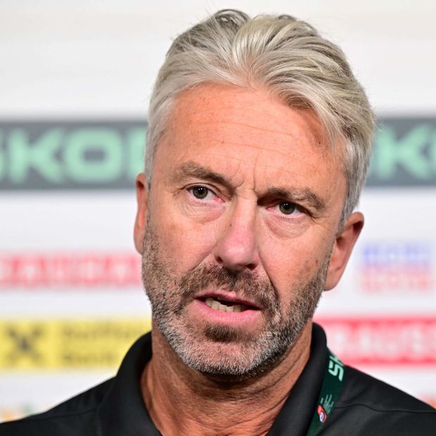 David Kämpf je na cestě, manažer reprezentace Petr Nedvěd si může odfrknout. David Kämpf je na cestě, manažer reprezentace Petr Nedvěd si může odfrknout.