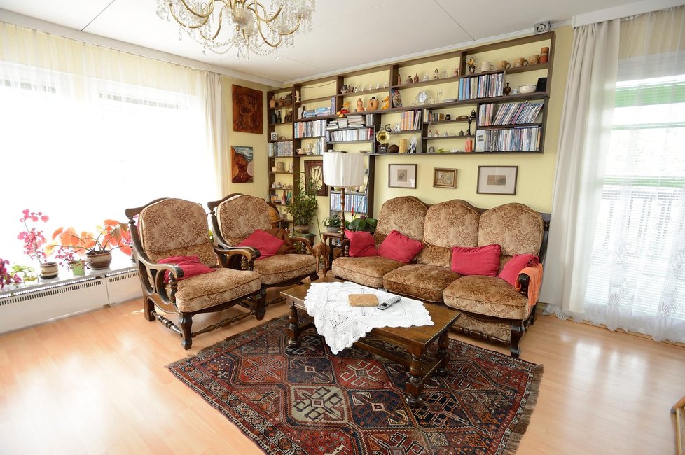 Obývací pokoj je centrem klanu Novotných.