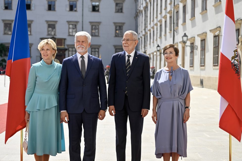 Petra Pavla a Eva Pavlovou v Rakousku přijal rakouský prezident Rakouský prezident Alexander Van der Bellen s chotí (1.6.2023)