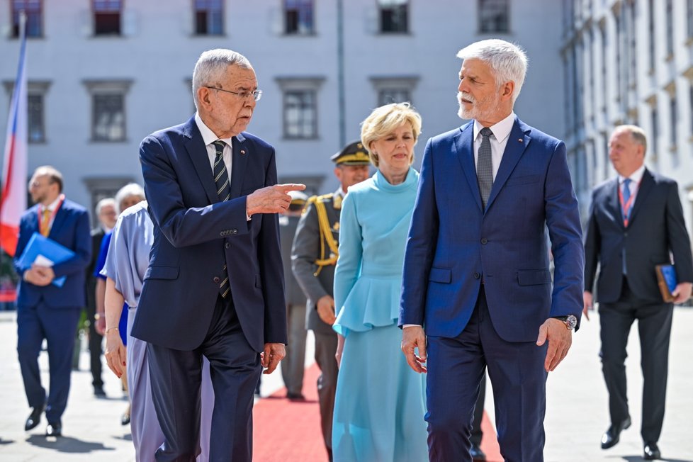 Petra Pavla a Eva Pavlovou v Rakousku přijal rakouský prezident Rakouský prezident Alexander Van der Bellen s chotí (1.6.2023).