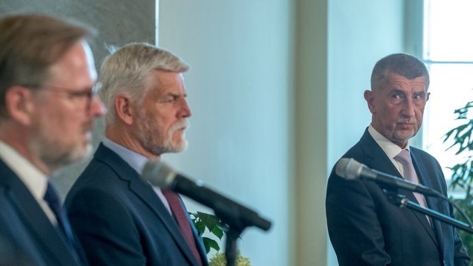 Briefing po setkání prezidenta Petra Pavla s premiérem Petrem Fialou (ODS) a předsedou hnutí ANO Andrejem Babišem