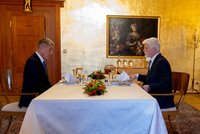 Zákulisí novoročního oběda: Nastydlý Babiš, neústupný Pavel i tajemství hradního menu