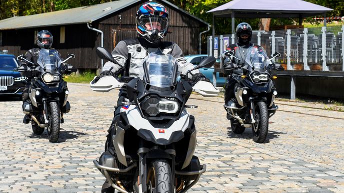 Prezident Petr Pavel přijel do Bavorska na motorce.