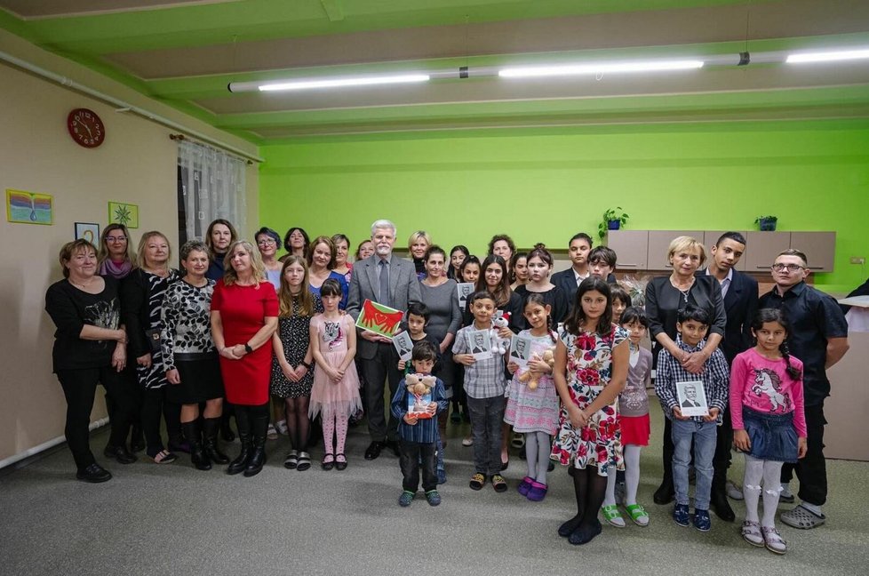 Prezident Petr Pavel v dětském domově v Sedloňově (5.12.2023)