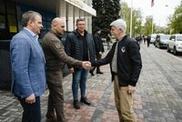 Pavel na Ukrajině kousek od fronty: Navštívil Dnipro, kde před pár hodinami Rusové zabíjeli