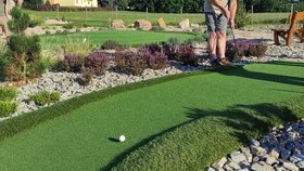 Petr Pavel na dovolené: Minigolf s vnoučaty (srpen 2024)