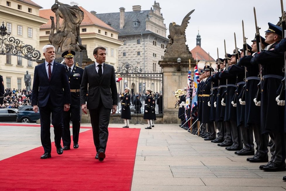 Petr Pavel s Emmanuelem Macronem během návštěvy francouzského prezidenta v Praze (5.3.2024)