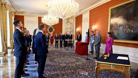 Prezident Petr Pavel jmenoval nové soudce obecních soudů. Na snímku s ministryní spravedlnosti Evou Decroix (8.7.2025)