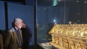 Cesta prezidentského páru na severozápad Čech, návštěva Bečova nad Teplou s relikviářem sv. Maura