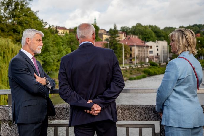 Návštěva prezidenta Petra Pavla s manželkou Evou na mostě v Českém Těšíně (26.5.2025) Návštěva prezidenta Petra Pavla s manželkou Evou na mostě v Českém Těšíně (26.5.2025)