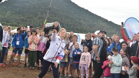 Petr Pavel a Eva Pavlová na Olympijském festivalu u jezera Most.
