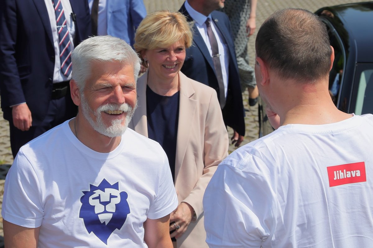 Prezident Petr Pavel s manželkou Evou na návštěvě outdoor sportoviště Český mlýn v Jihlavě. (25.5.2023)