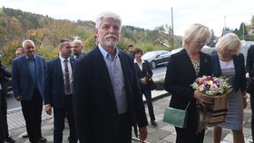 Petr Pavel během návštěvy Olomouckého kraje zavítal i do ZŠ Vápenná (31. října 2023).