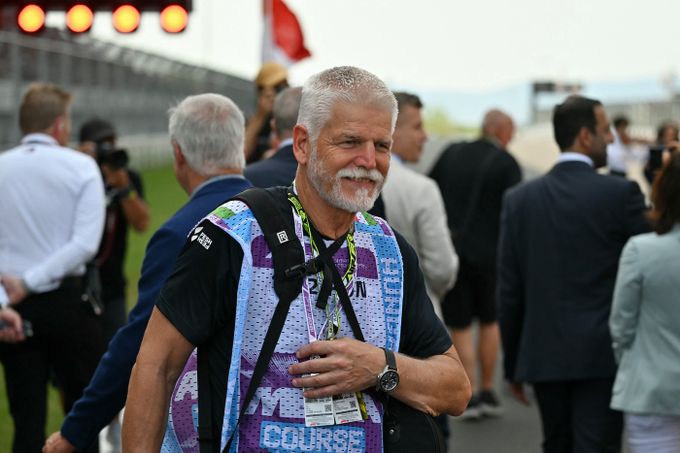 Vstupuje jako fotograf, ne jako prezident. Petr Pavel je členem Klubu sportovních novinářů Vstupuje jako fotograf, ne jako prezident. Petr Pavel je členem Klubu sportovních novinářů