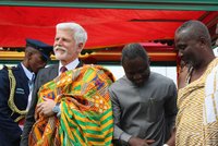 Střípky z cest prezidenta Pavla: Japonsko, Afrika i Ukrajina! Kam se vydá letos?