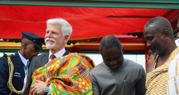 Prezident Petr Pavel při otevření české nemocnice v Ghaně