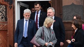 Petr Pavel s manželkou Evou v Karlovarském kraji: Navštívil i sklárnu Moser (10.11.2025)