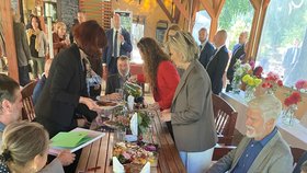 Pavlovi na závěr návštěvy Karlovarského kraje vyrazili na zámek Bečov a do Bečovské botanické zahrady (17.9.2026).