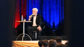 Prezident Petr Pavel během své návštěvy na Karlovarsku (11.11.2025)