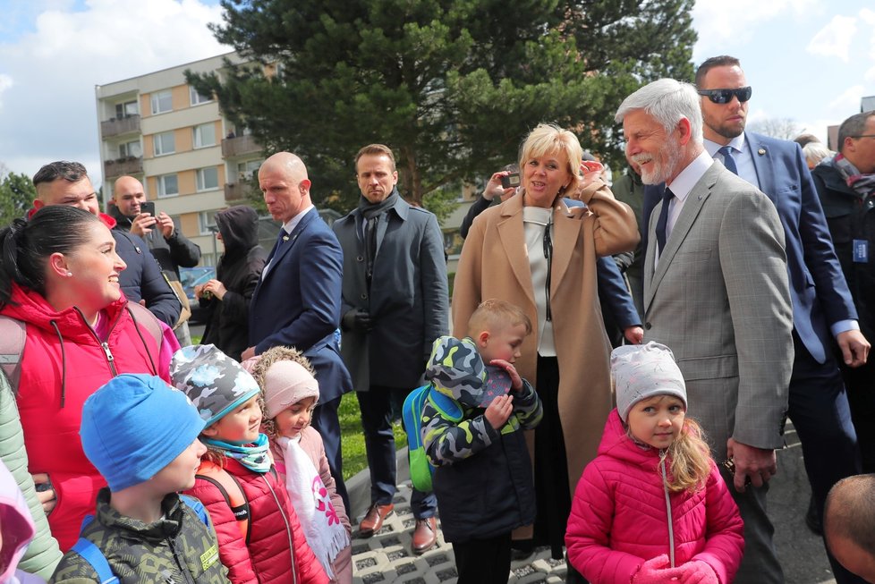 Návštěva Petra Pavla v Libereckém kraji - prezident mezi davy. (26. 4. 2023)