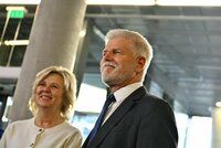 Pavel s Evou před Vánoci na Hradě: Přivítají talentované děti i malé romské fotbalisty