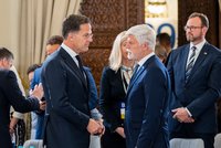 Pavel jednal se šéfem NATO: Otevře mu to přední dveře na klíčový summit?