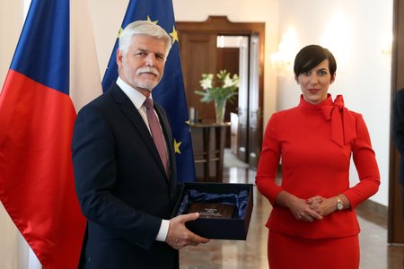 Prezident Petr Pavel navštívil Sněmovnu, vítala ho předsedkyně Sněmovny Markéta Pekarová Adamová (TOP 09) (13.6.2023).