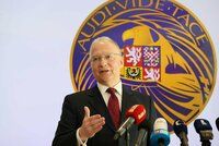 Babišova vláda nenápadně škrtala u tajné služby i kyberúřadu: Fatální chyba, varují odborníci