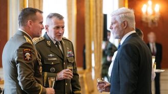 Prezident jmenoval nového náčelníka generálního štábu, vedení přebírá Miroslav Hlaváč Prezident jmenoval nového náčelníka generálního štábu, vedení přebírá Miroslav Hlaváč