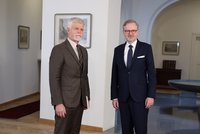 Fiala u Pavla na Hradě: Probrali volby na Slovensku a pomoc Ukrajině. Řešili i reformu penzí
