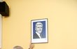 Prezident Petr Pavel pověsil svůj portrét ve škole. (3.5.2023)