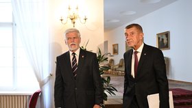 Setkání Andreje Babiše (ANO) s Petrem Pavlem na Hradě. Premiér přijel pozdě (8.5.2026)