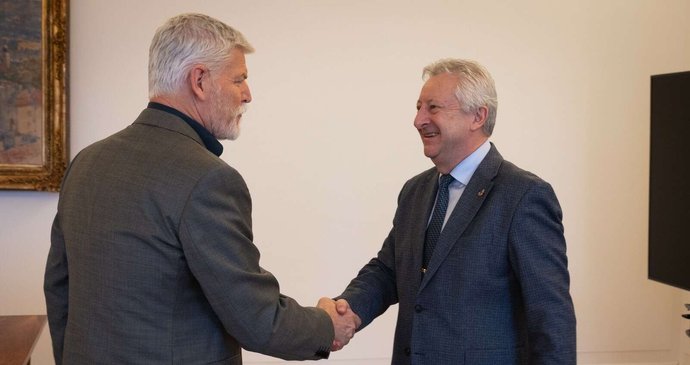 Pavel přijal na Hradě ministrany obrany Zůnu i náčelníka Řehku (5.2.2026)