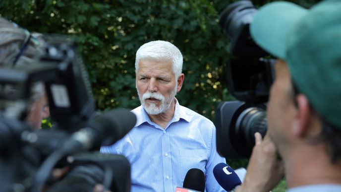 Prezidentův zahraniční odbor od 3. srpna povede diplomat Daniel Štech. Prezidentův zahraniční odbor od 3. srpna povede diplomat Daniel Štech.