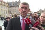 Babiš při příchodu na Pavlovu inauguraci: Má historickou šanci spojit rozdělené půlky společnosti