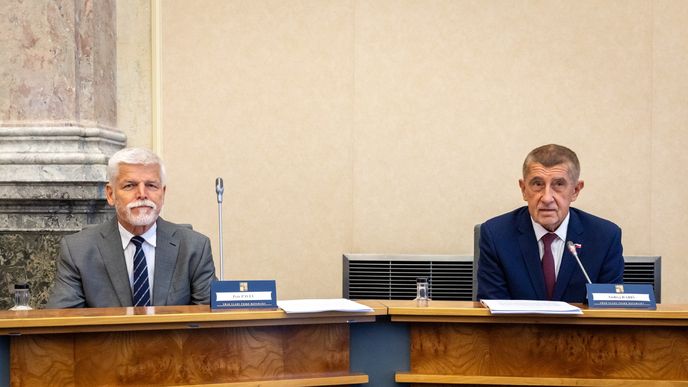 Prezident Pavel zavítal na jednání Babišovy vlády (8.6.2026) Prezident Pavel zavítal na jednání Babišovy vlády (8.6.2026)