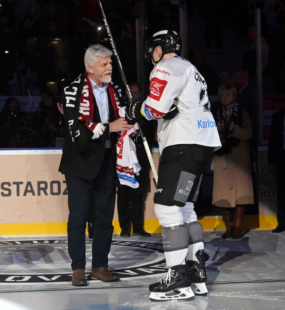 Prezident Petr Pavel v Karlovarském kraji na zápasu HC Energie Karlovy Vary - HC Sparta Praha (15. 2. 2023)