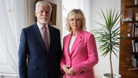 Petr Pavel s manželkou Evou na Hradě (25.10.2024)