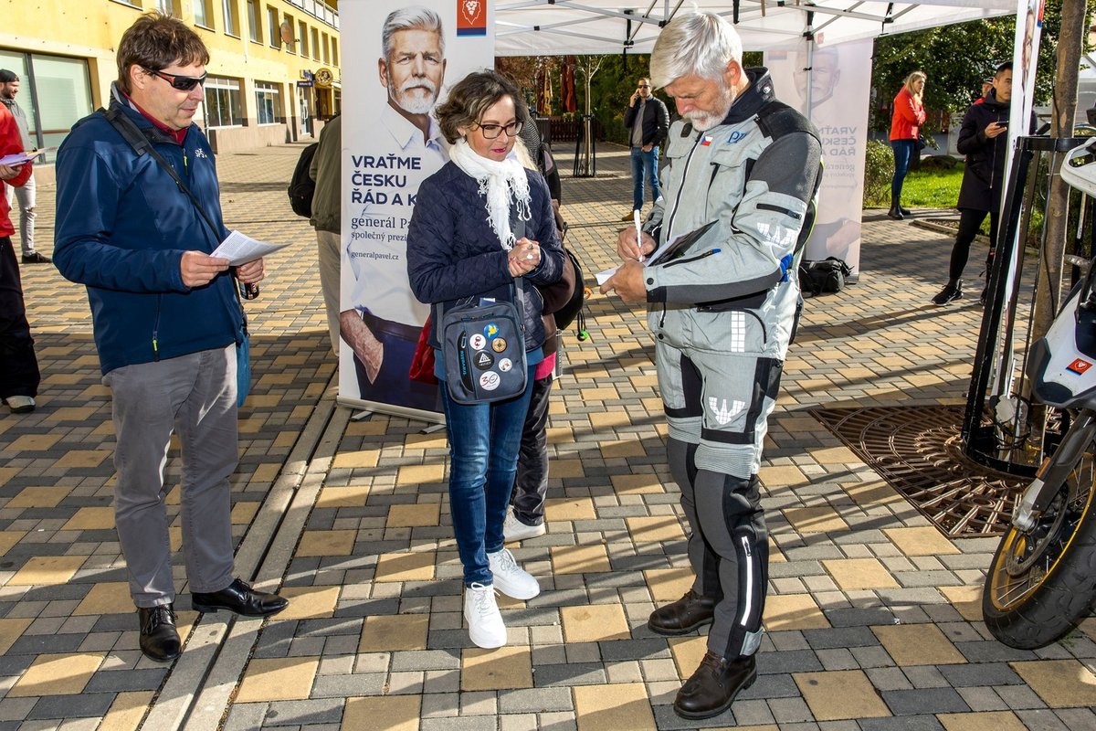 Vášní nově zvoleného prezidenta Petra Pavla je jízda na motockylu